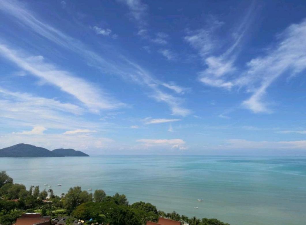 Apartment Deluxe Vip Seaview 1503 - 3 *